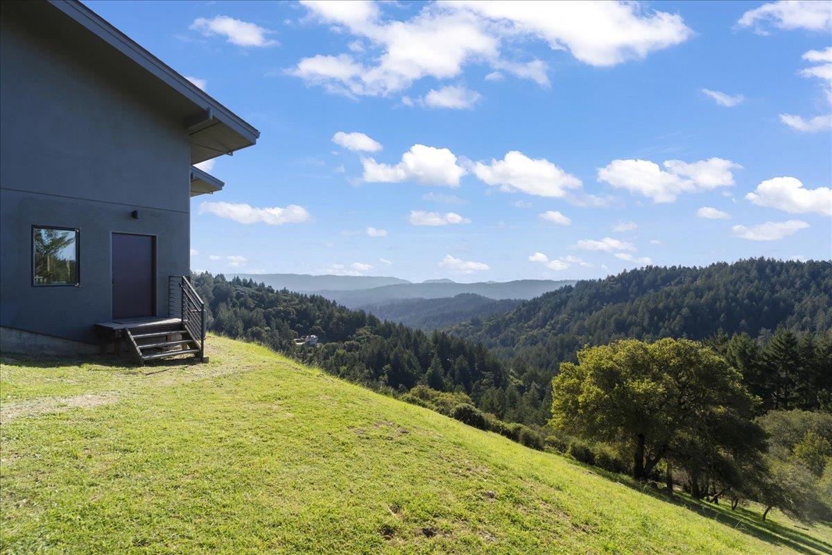 Detail Gallery Image 40 of 48 For 12336 Indian Rock Way, Los Gatos,  CA 95033 - 4 Beds | 3 Baths