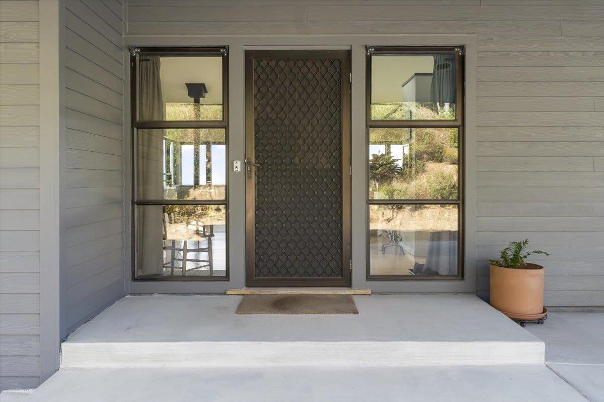 Detail Gallery Image 5 of 48 For 12336 Indian Rock Way, Los Gatos,  CA 95033 - 4 Beds | 3 Baths