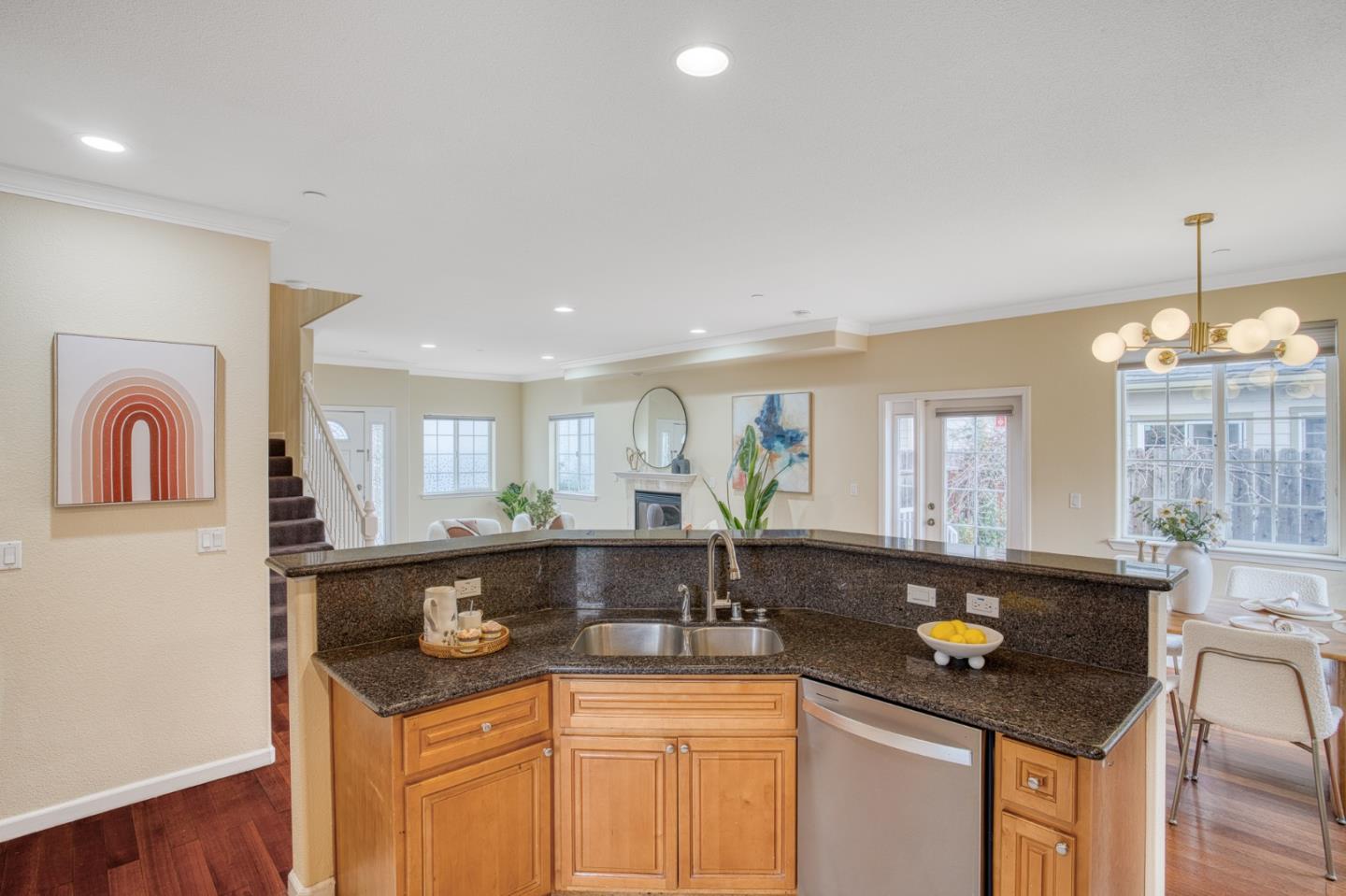 Detail Gallery Image 12 of 55 For 3712 Joy Ln, San Jose,  CA 95117 - 4 Beds | 3 Baths