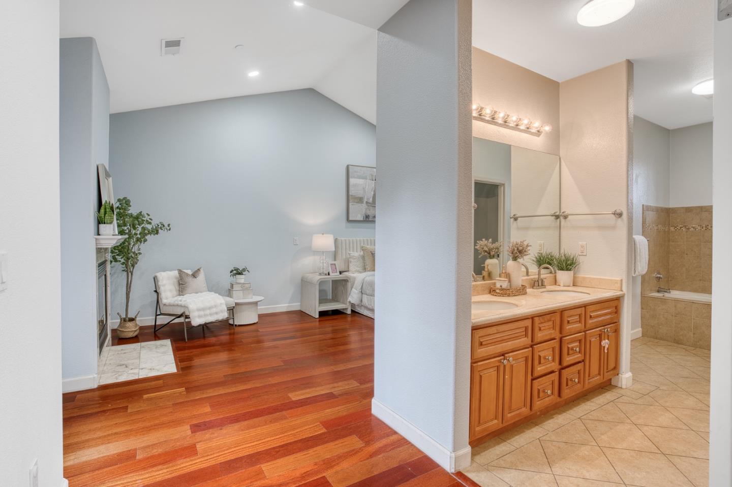 Detail Gallery Image 17 of 55 For 3712 Joy Ln, San Jose,  CA 95117 - 4 Beds | 3 Baths