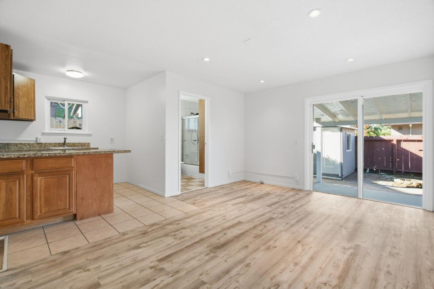 Detail Gallery Image 3 of 9 For 511 Buel Ave #B,  Pacifica,  CA 94044 - 1 Beds | 0 Baths