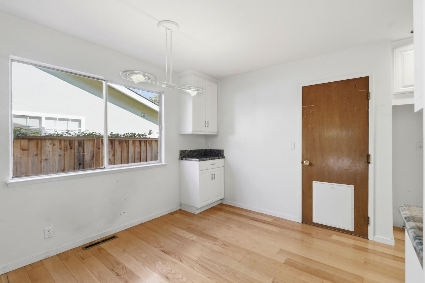 Detail Gallery Image 21 of 42 For 1103 Del Cambre Dr, San Jose,  CA 95129 - 3 Beds | 2 Baths