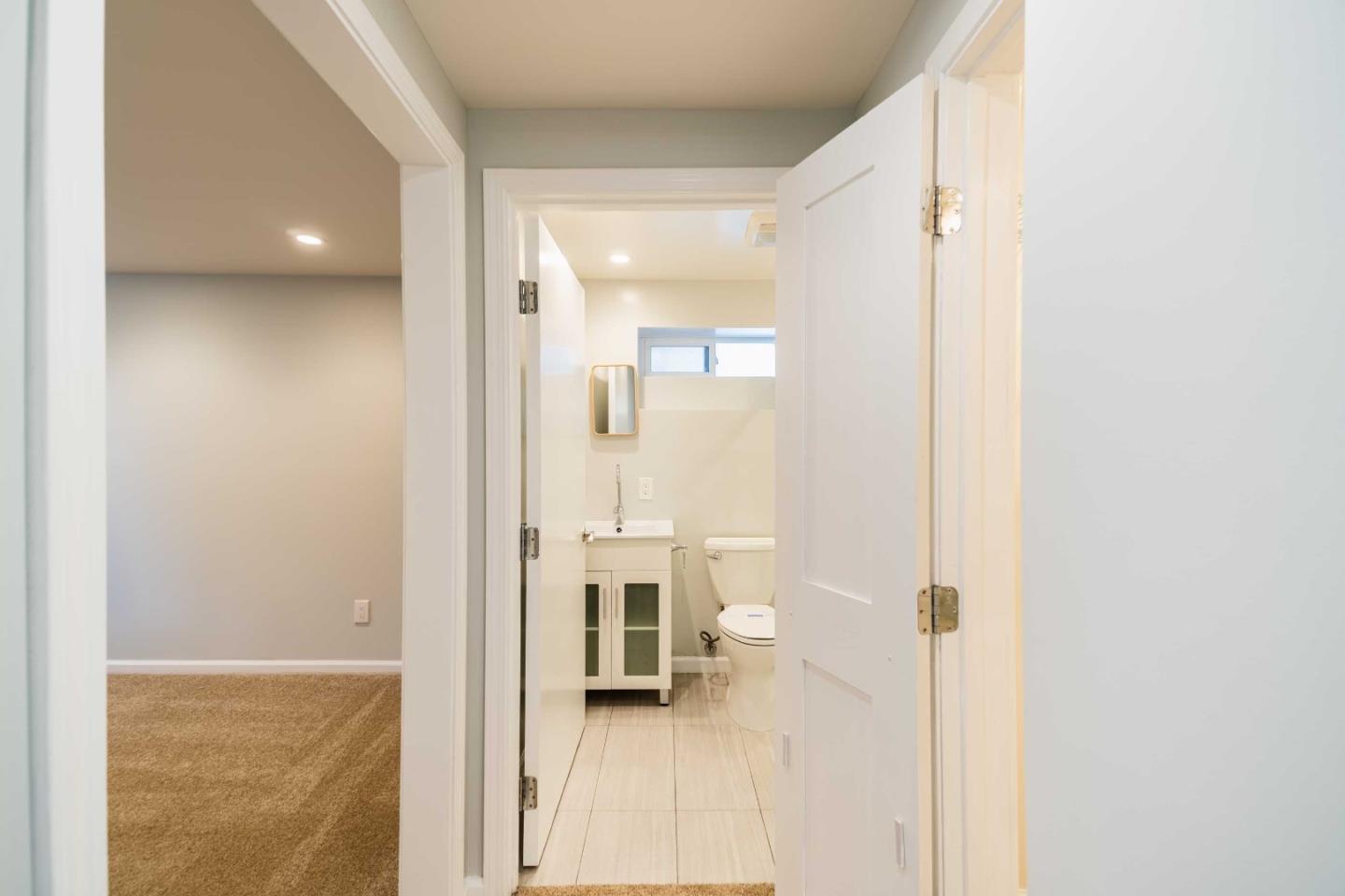 Detail Gallery Image 19 of 34 For 653 Saint Francis Blvd, Daly City,  CA 94015 - 2 Beds | 2/1 Baths