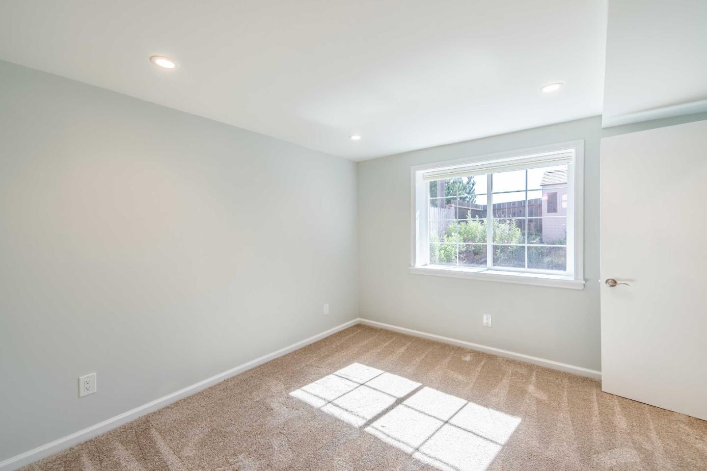 Detail Gallery Image 22 of 34 For 653 Saint Francis Blvd, Daly City,  CA 94015 - 2 Beds | 2/1 Baths
