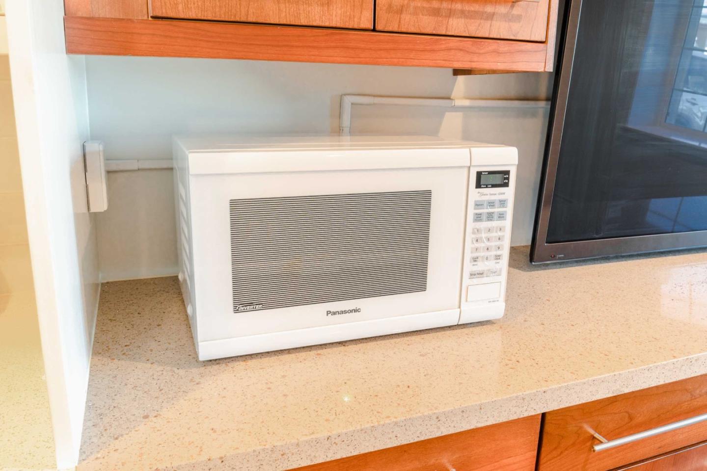 Detail Gallery Image 8 of 34 For 653 Saint Francis Blvd, Daly City,  CA 94015 - 2 Beds | 2/1 Baths