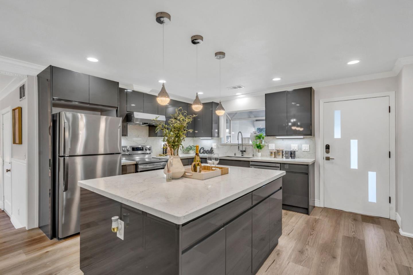 Detail Gallery Image 10 of 47 For 5776 Arapaho Dr, San Jose,  CA 95123 - 4 Beds | 2 Baths