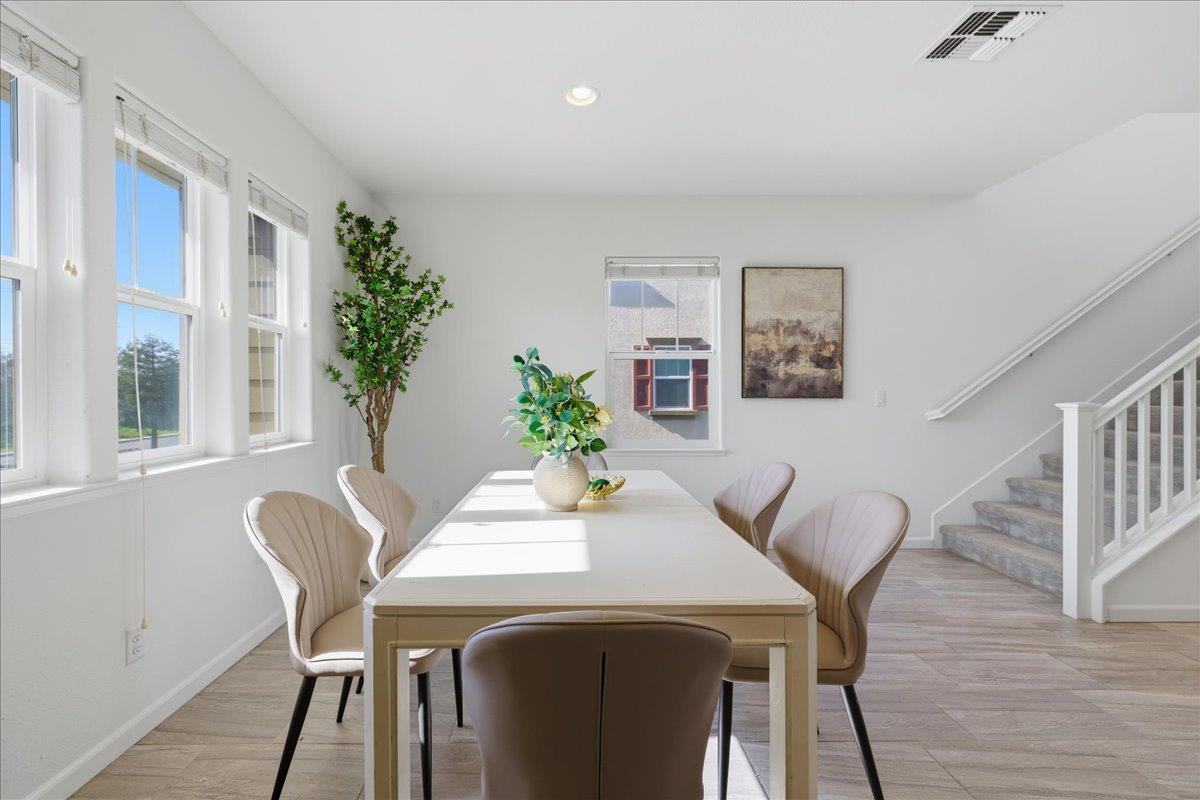 Detail Gallery Image 12 of 74 For 3868 Fiano Cmn, Fremont,  CA 94555 - 3 Beds | 3/1 Baths