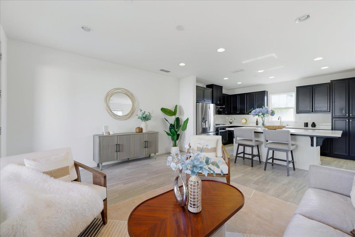 Detail Gallery Image 22 of 74 For 3868 Fiano Cmn, Fremont,  CA 94555 - 3 Beds | 3/1 Baths