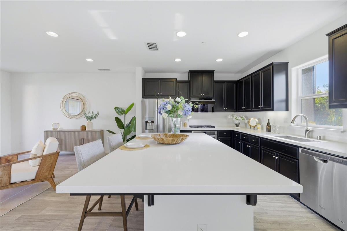 Detail Gallery Image 32 of 74 For 3868 Fiano Cmn, Fremont,  CA 94555 - 3 Beds | 3/1 Baths