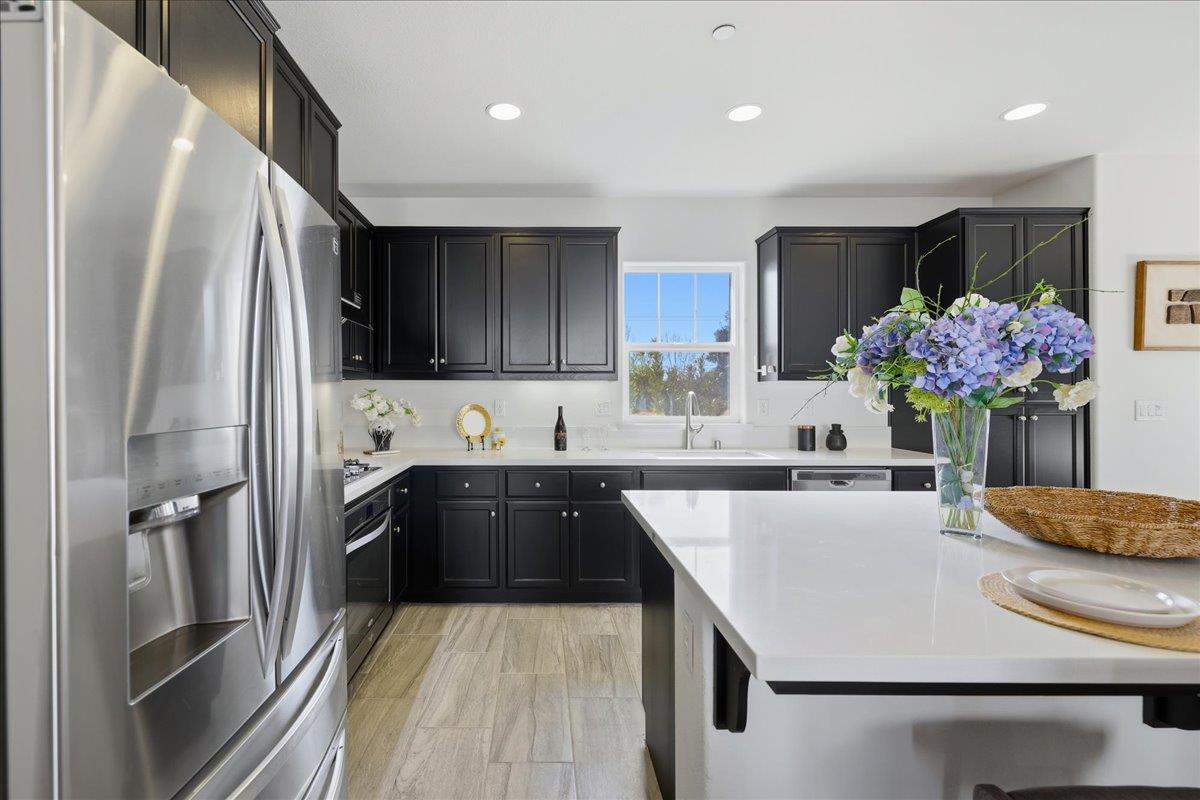 Detail Gallery Image 33 of 74 For 3868 Fiano Cmn, Fremont,  CA 94555 - 3 Beds | 3/1 Baths