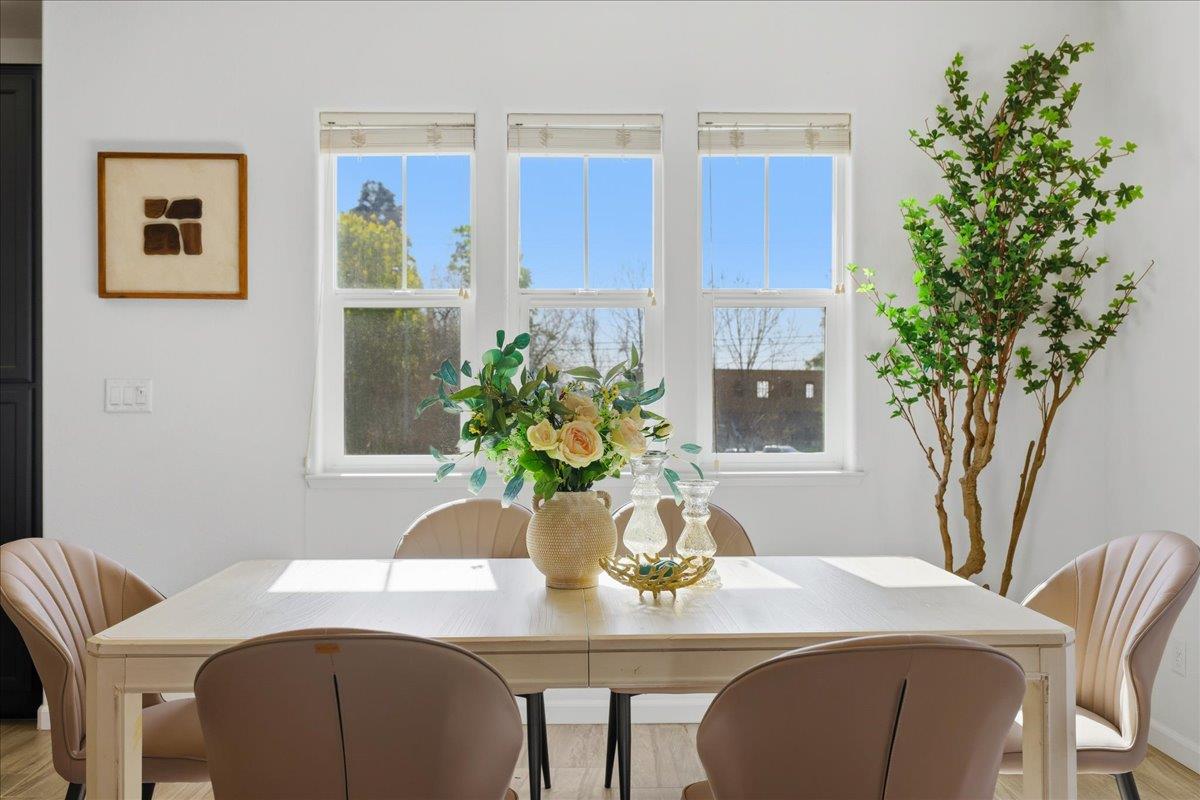 Detail Gallery Image 4 of 74 For 3868 Fiano Cmn, Fremont,  CA 94555 - 3 Beds | 3/1 Baths