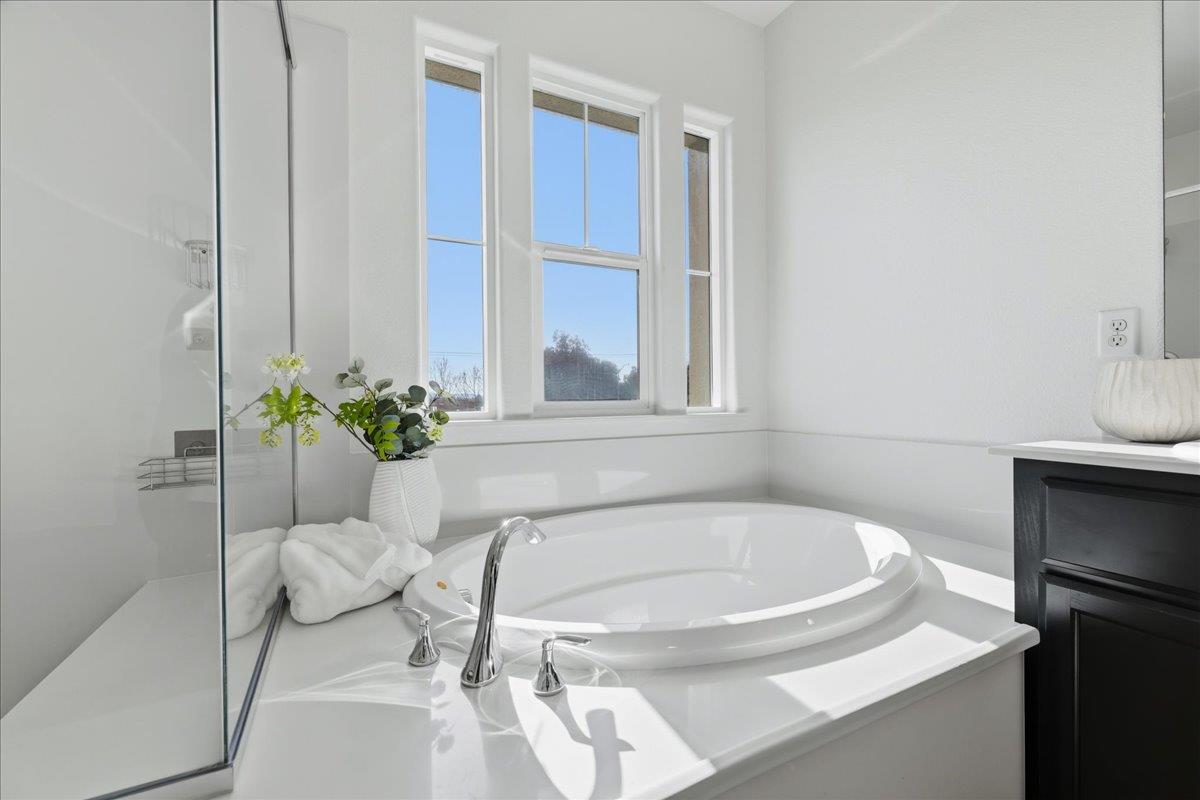 Detail Gallery Image 64 of 74 For 3868 Fiano Cmn, Fremont,  CA 94555 - 3 Beds | 3/1 Baths