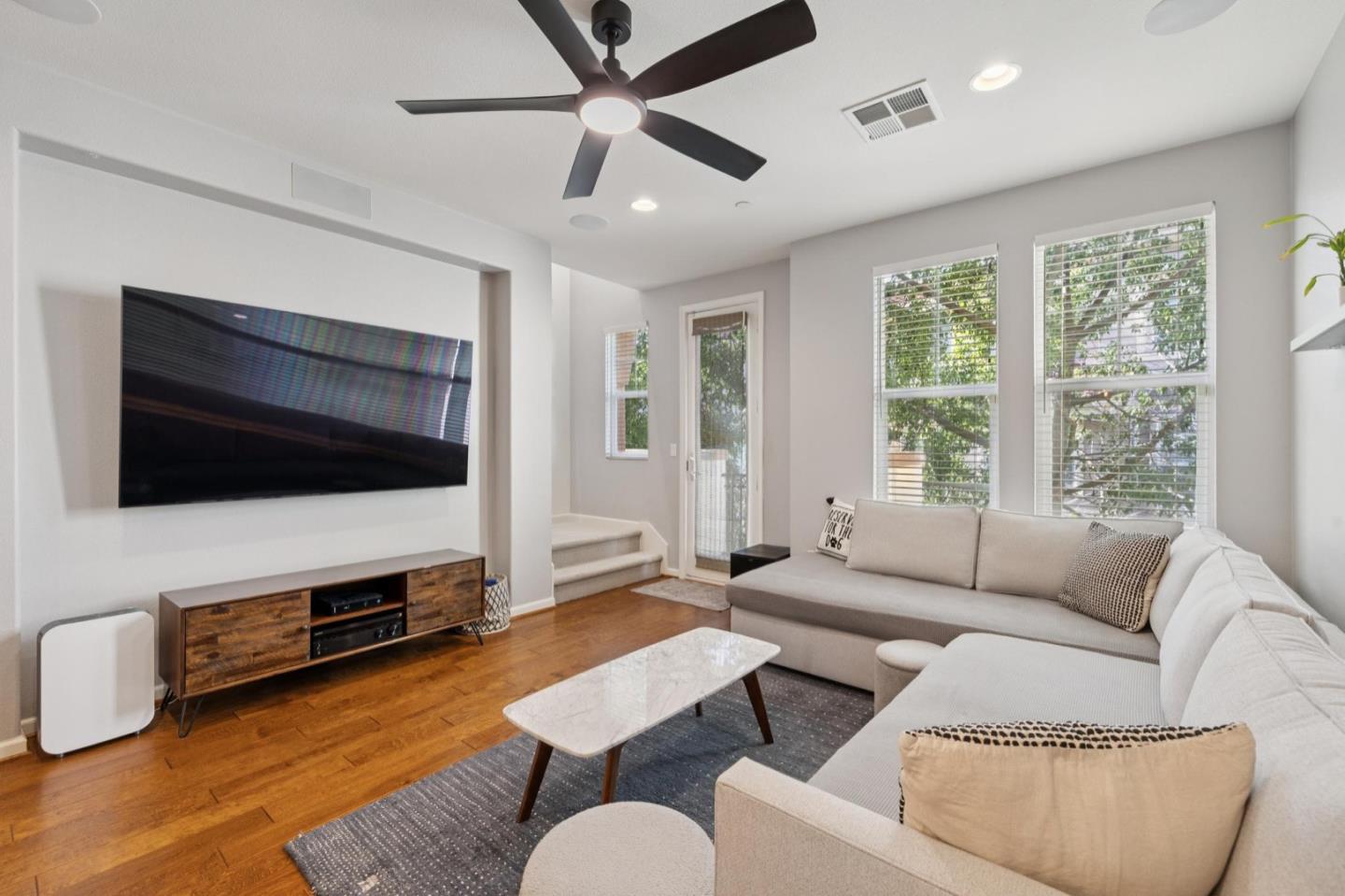 Detail Gallery Image 8 of 29 For 152 Heligan Ln #6,  Livermore,  CA 94551 - 2 Beds | 2/1 Baths