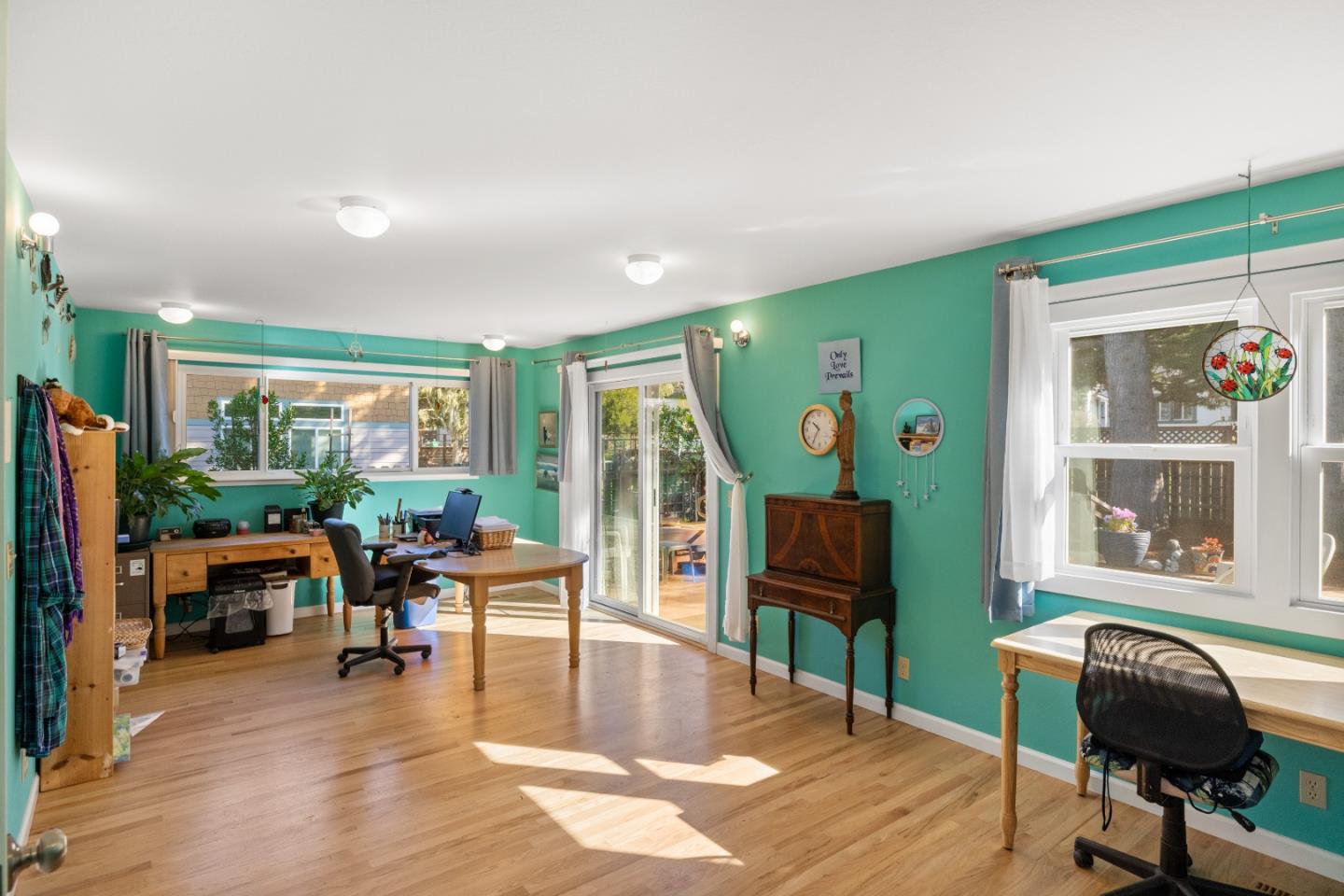 Detail Gallery Image 15 of 28 For 306 Crocker Ave, Pacific Grove,  CA 93950 - 3 Beds | 2 Baths