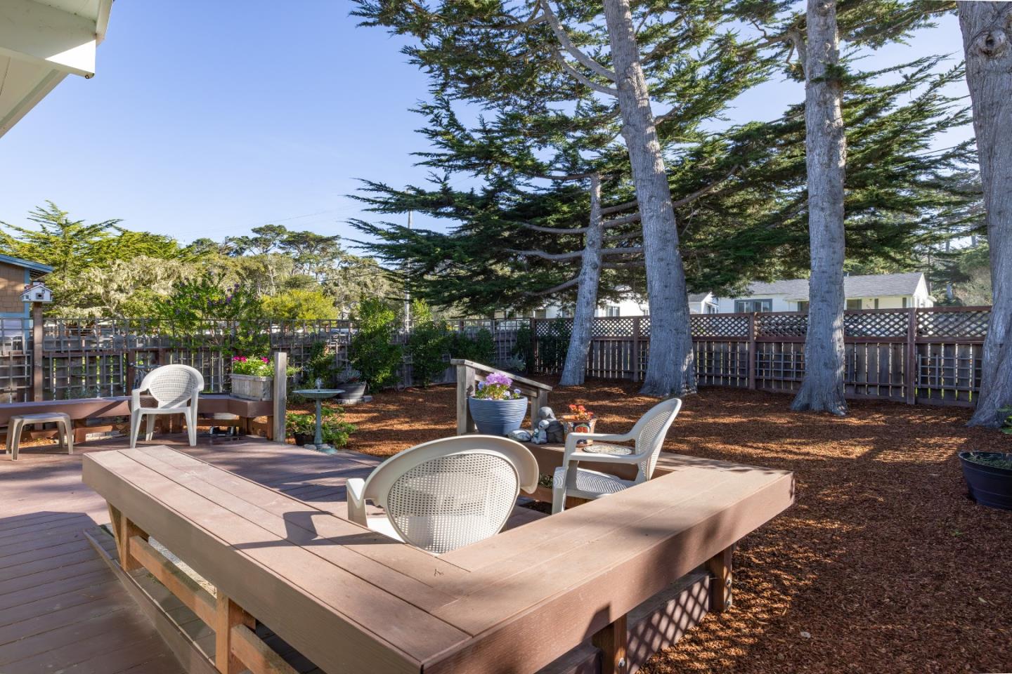 Detail Gallery Image 17 of 28 For 306 Crocker Ave, Pacific Grove,  CA 93950 - 3 Beds | 2 Baths