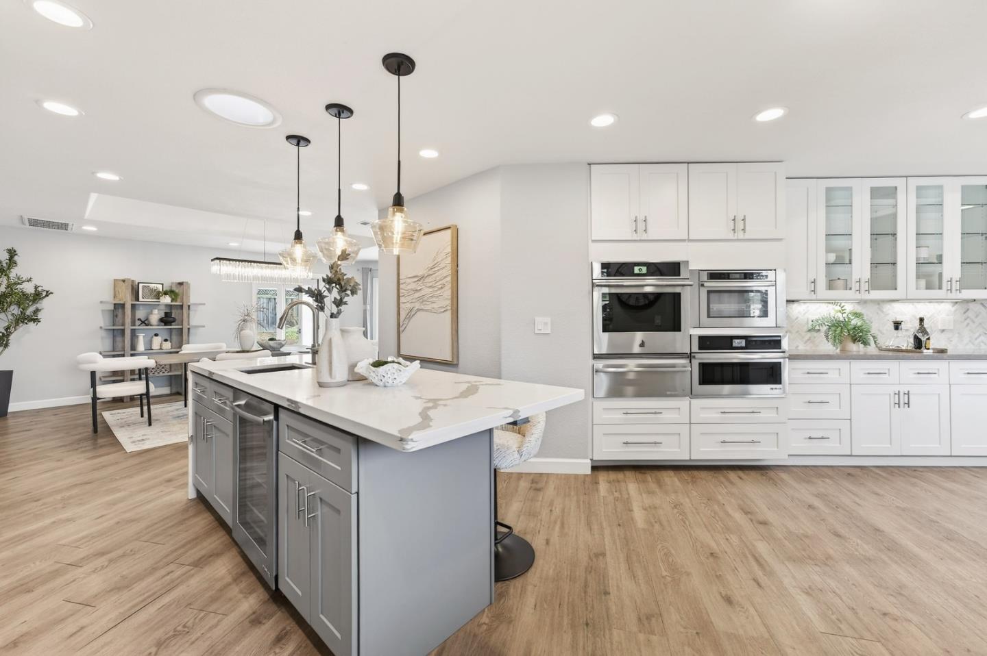 Detail Gallery Image 10 of 49 For 12791 Ione Ct, Saratoga,  CA 95070 - 5 Beds | 4/1 Baths