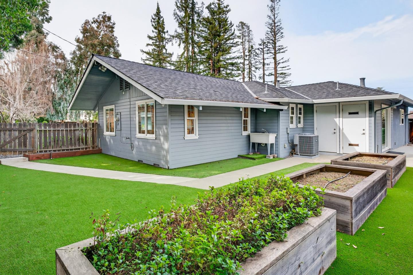 Detail Gallery Image 47 of 49 For 12791 Ione Ct, Saratoga,  CA 95070 - 5 Beds | 4/1 Baths