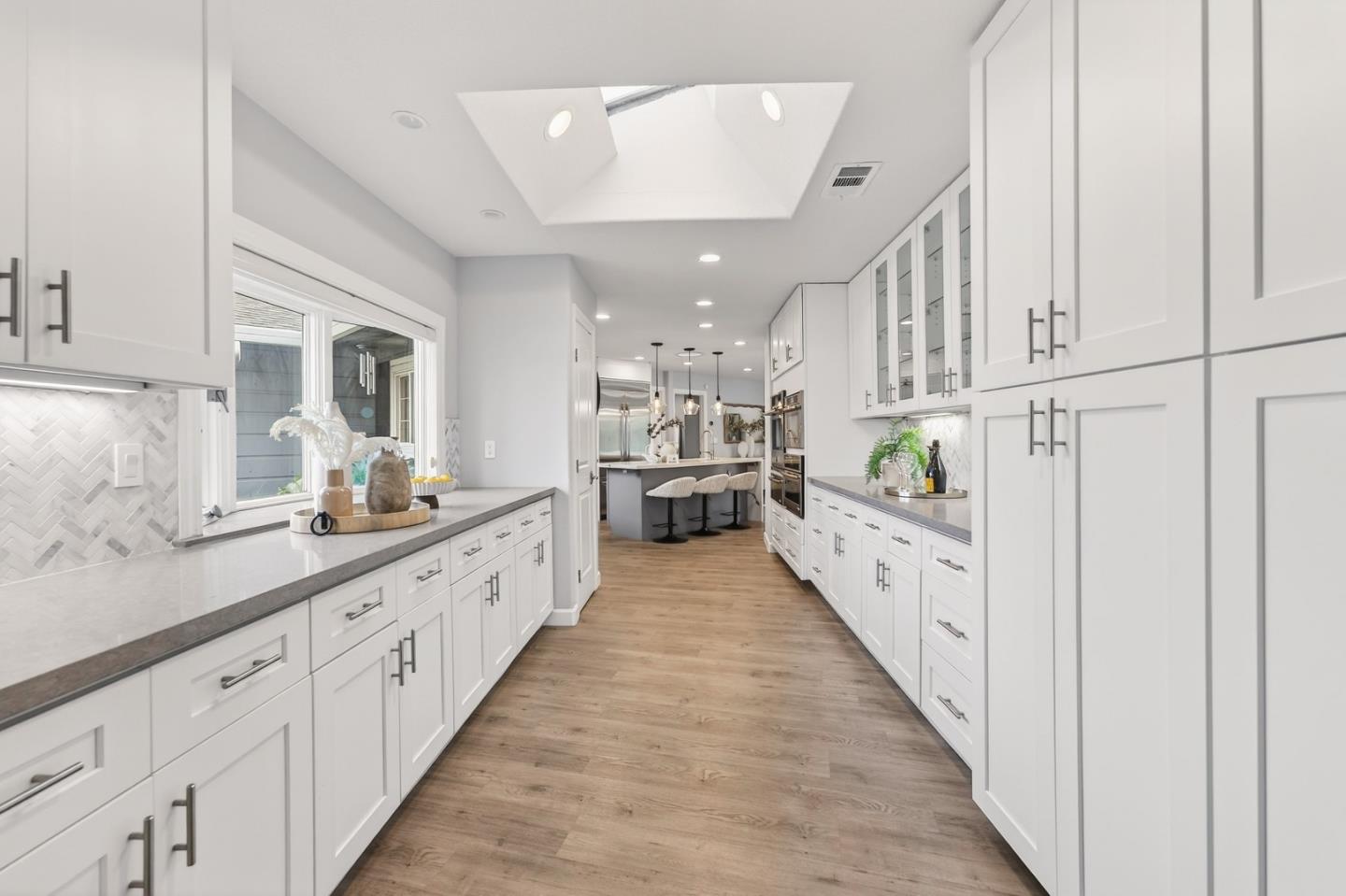 Detail Gallery Image 7 of 49 For 12791 Ione Ct, Saratoga,  CA 95070 - 5 Beds | 4/1 Baths