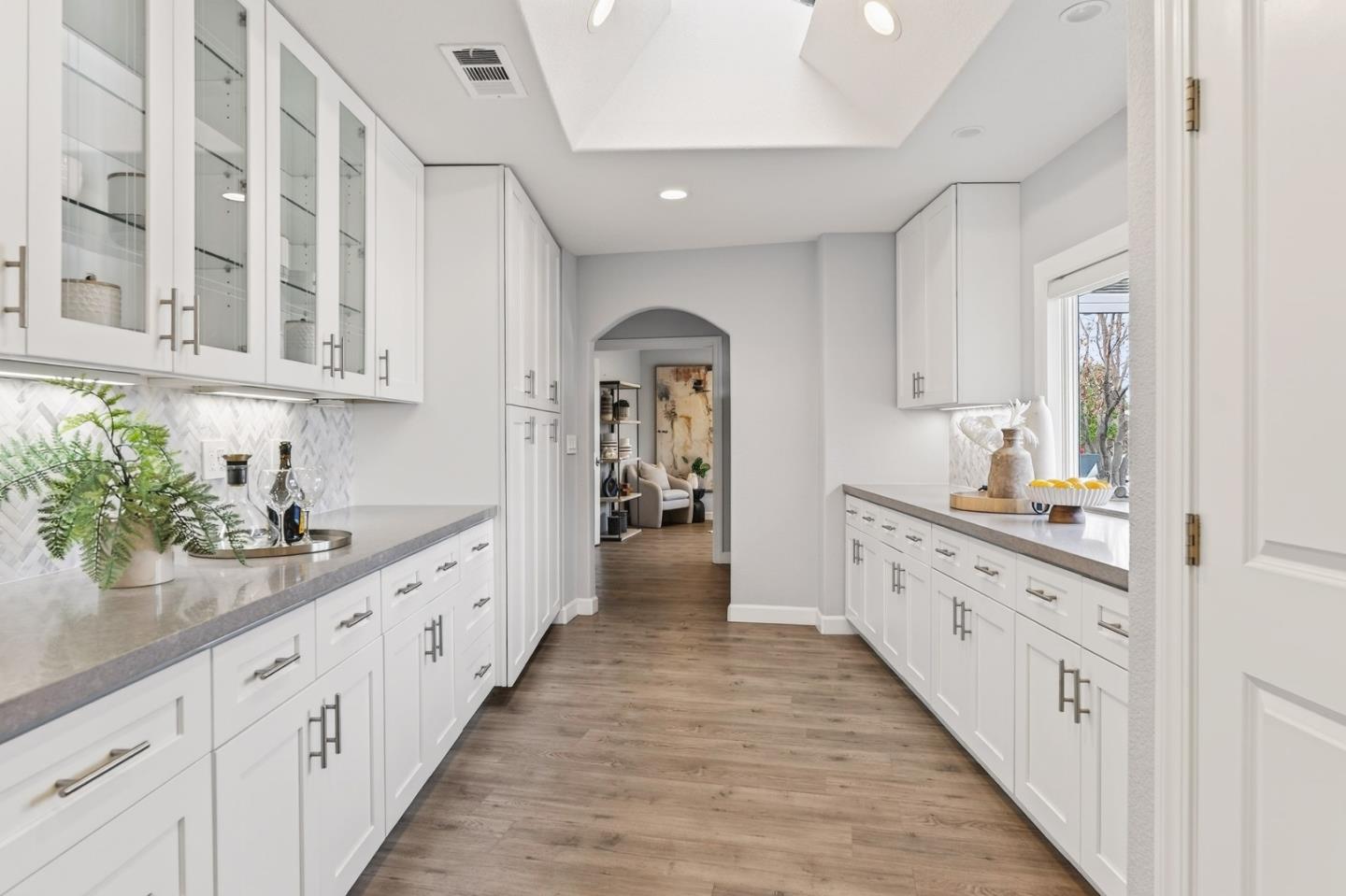 Detail Gallery Image 8 of 49 For 12791 Ione Ct, Saratoga,  CA 95070 - 5 Beds | 4/1 Baths