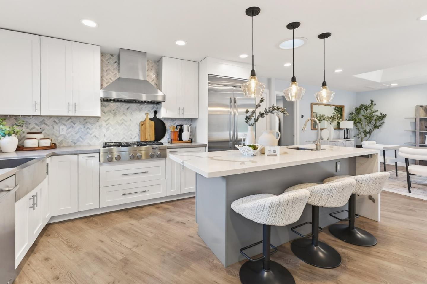 Detail Gallery Image 9 of 49 For 12791 Ione Ct, Saratoga,  CA 95070 - 5 Beds | 4/1 Baths