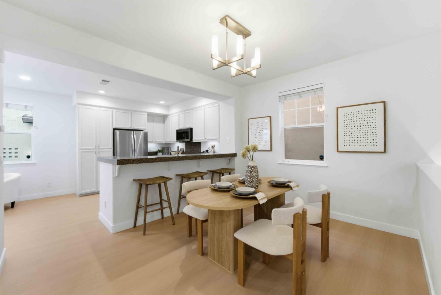 Detail Gallery Image 10 of 51 For 2260 Golden Crest Cmn, San Jose,  CA 95125 - 2 Beds | 2/1 Baths