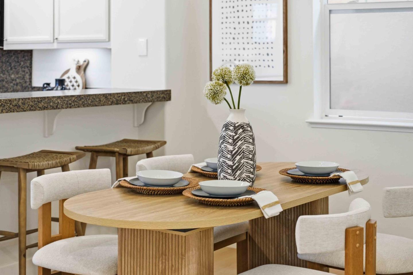 Detail Gallery Image 13 of 51 For 2260 Golden Crest Cmn, San Jose,  CA 95125 - 2 Beds | 2/1 Baths