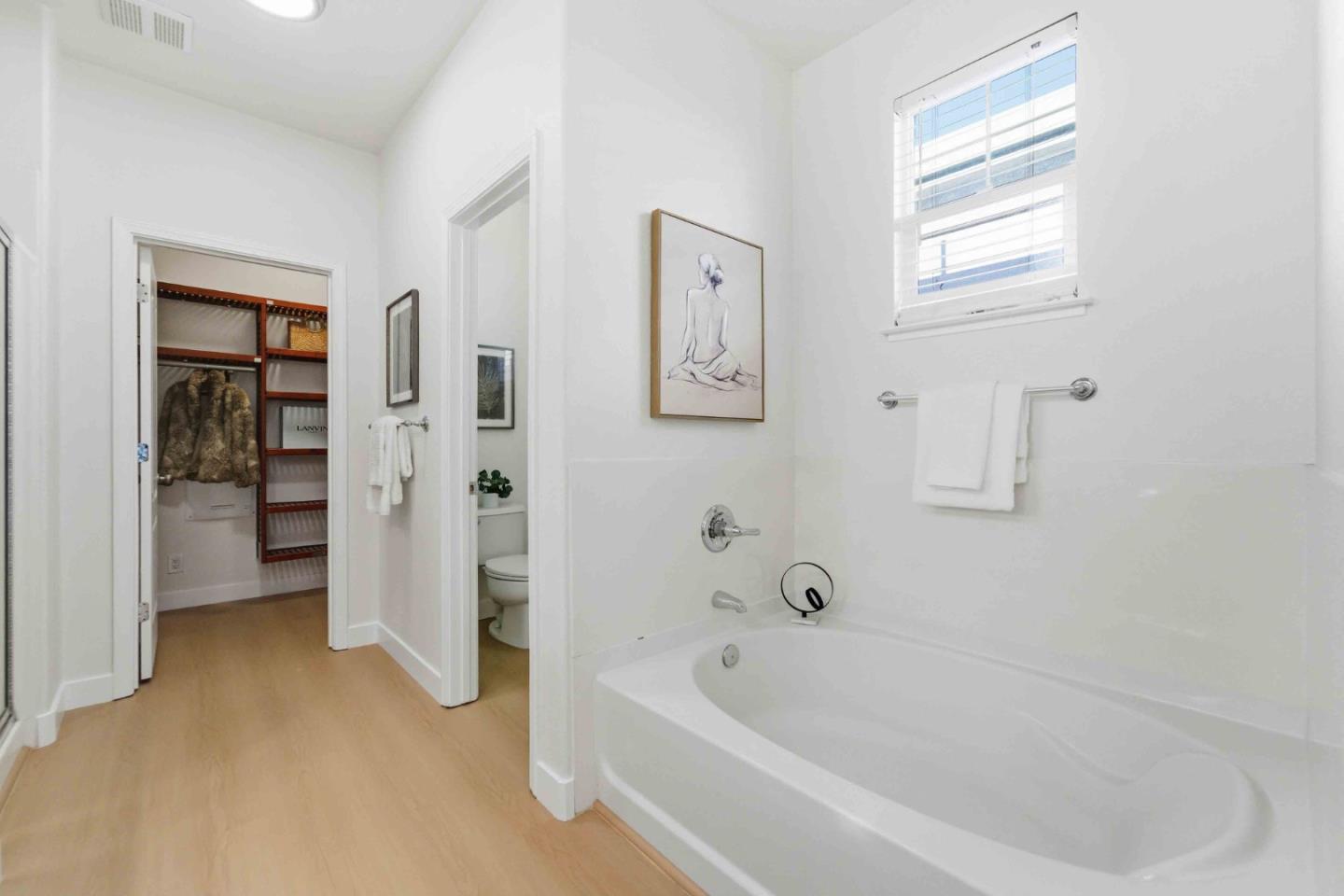 Detail Gallery Image 29 of 51 For 2260 Golden Crest Cmn, San Jose,  CA 95125 - 2 Beds | 2/1 Baths