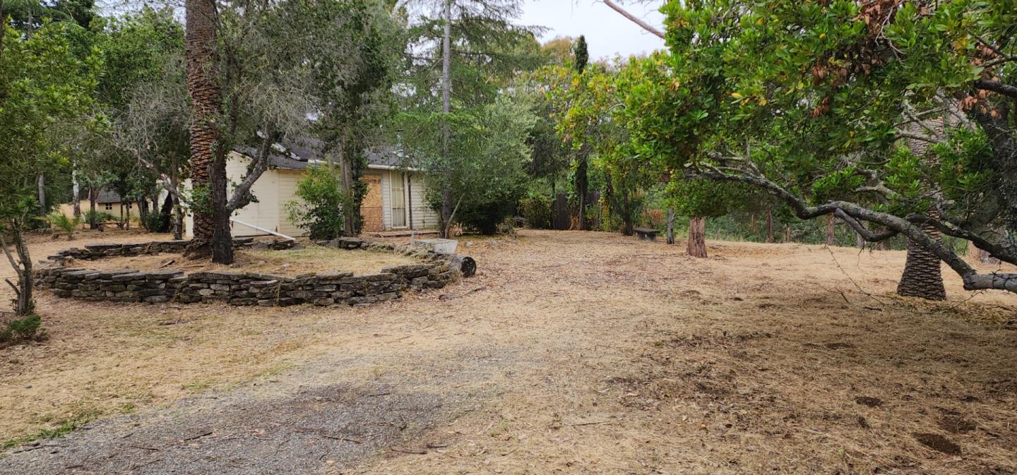 Detail Gallery Image 3 of 9 For 26731 Taaffe Rd, Los Altos Hills,  CA 94022 - 3 Beds | 2 Baths