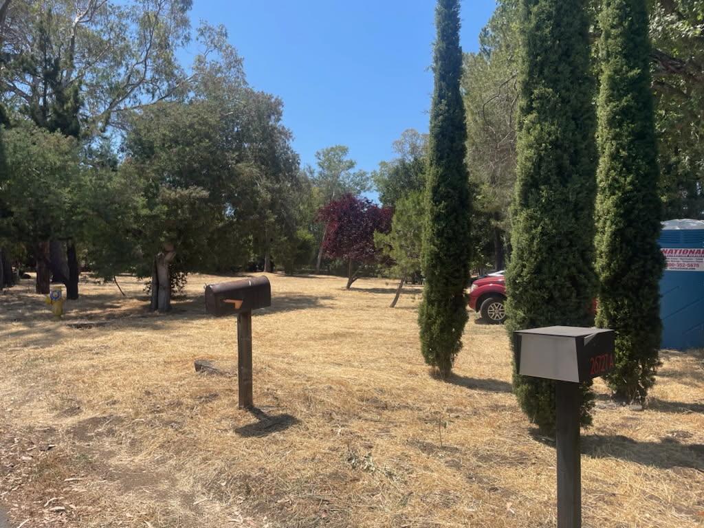 Detail Gallery Image 7 of 9 For 26731 Taaffe Rd, Los Altos Hills,  CA 94022 - 3 Beds | 2 Baths