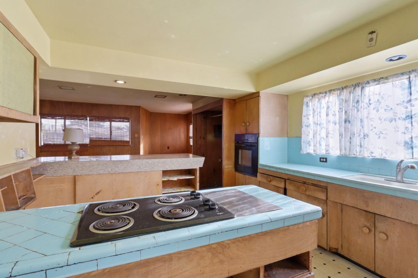 Detail Gallery Image 20 of 40 For 691 Lotus St, San Jose,  CA 95116 - 3 Beds | 1/1 Baths