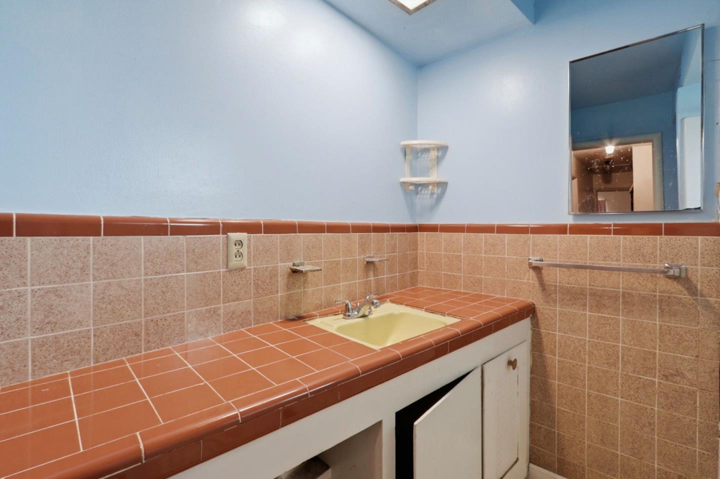 Detail Gallery Image 30 of 40 For 691 Lotus St, San Jose,  CA 95116 - 3 Beds | 1/1 Baths
