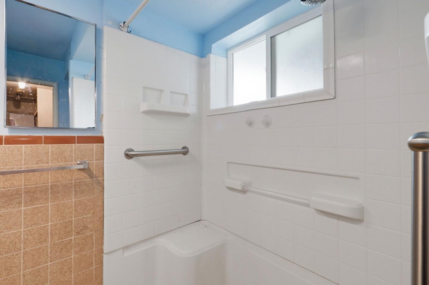 Detail Gallery Image 31 of 40 For 691 Lotus St, San Jose,  CA 95116 - 3 Beds | 1/1 Baths