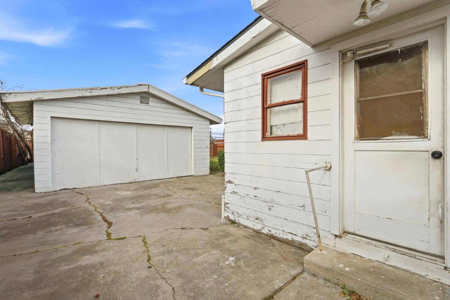 Detail Gallery Image 39 of 40 For 691 Lotus St, San Jose,  CA 95116 - 3 Beds | 1/1 Baths