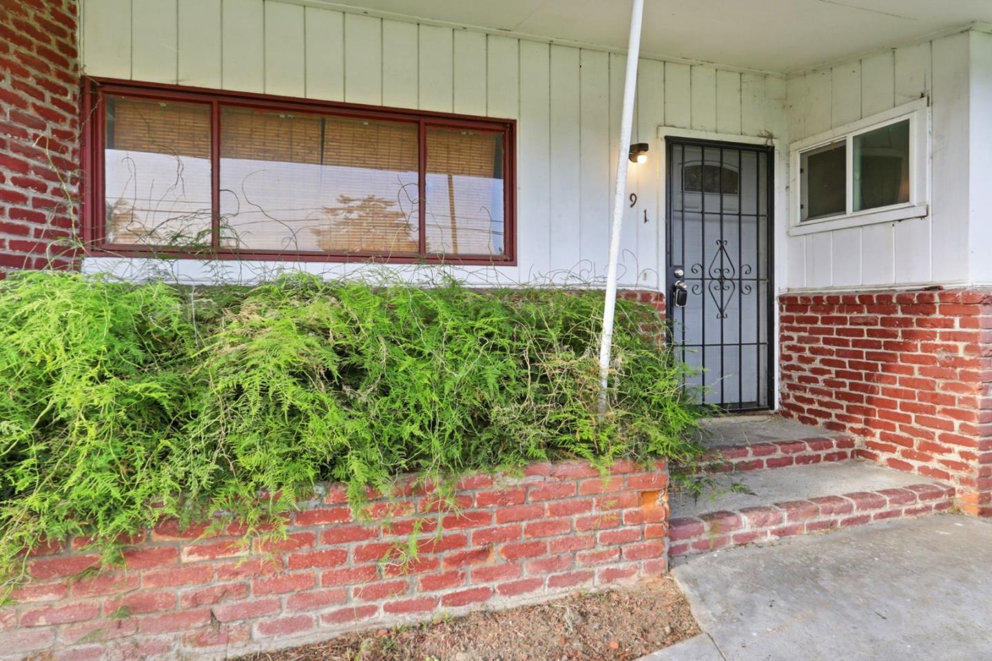 Detail Gallery Image 6 of 40 For 691 Lotus St, San Jose,  CA 95116 - 3 Beds | 1/1 Baths