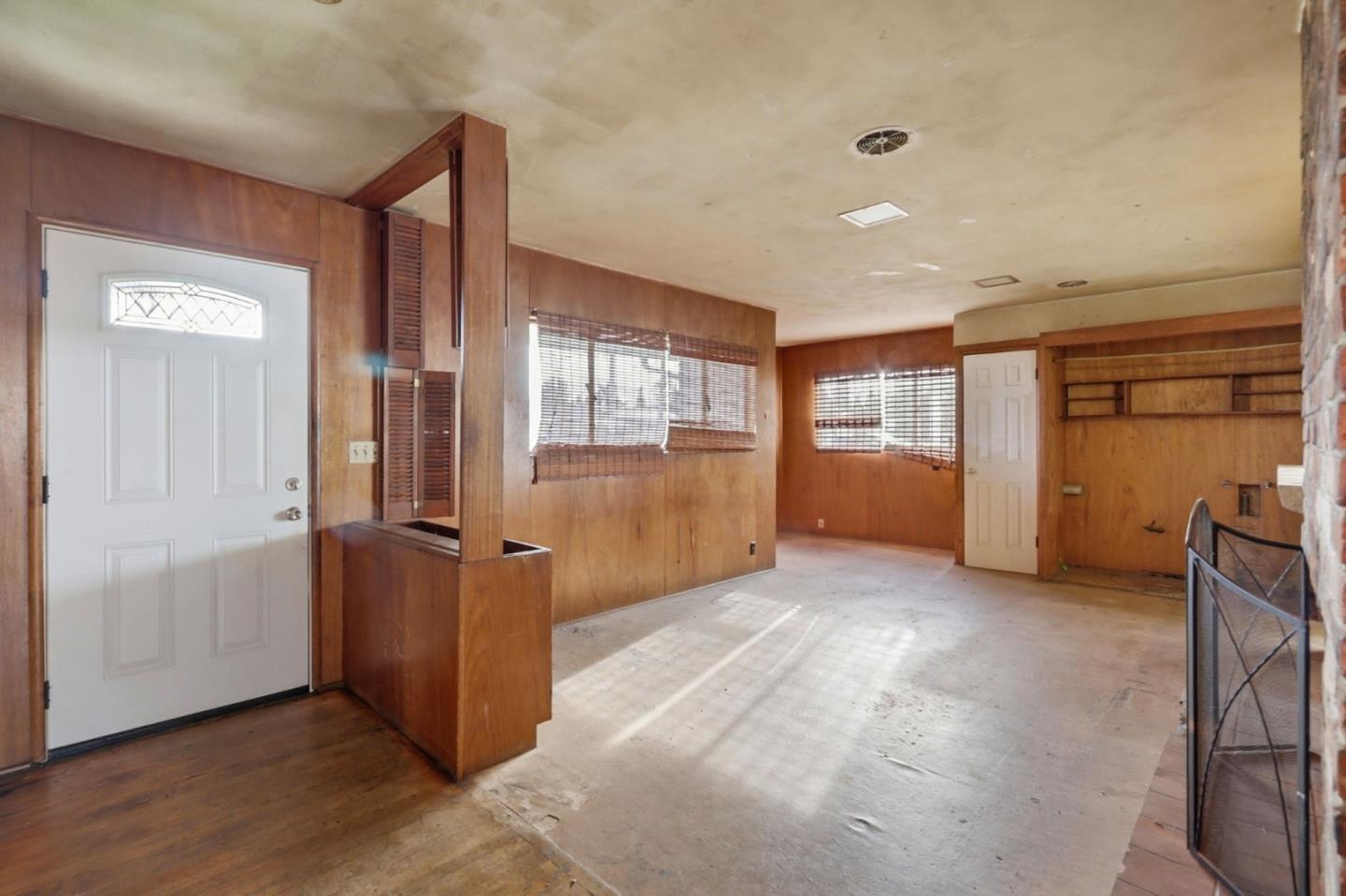 Detail Gallery Image 8 of 40 For 691 Lotus St, San Jose,  CA 95116 - 3 Beds | 1/1 Baths