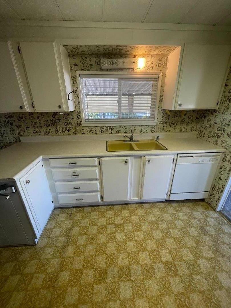 Detail Gallery Image 2 of 7 For 2240 #38 Golden Oak Ln #38,  Merced,  CA 95341 - 2 Beds | 1 Baths