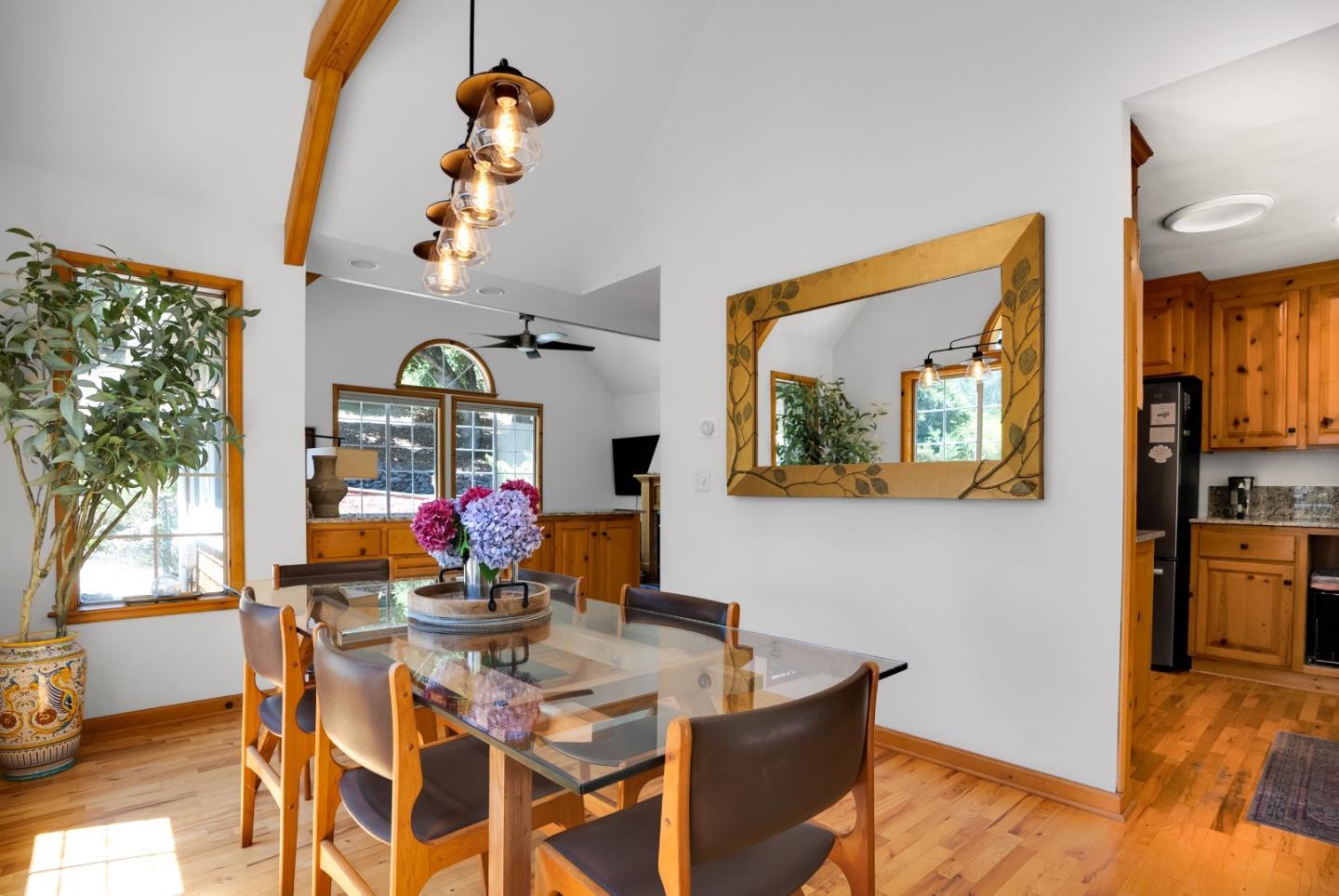 Detail Gallery Image 13 of 40 For 220 Miracle Ln, Santa Cruz,  CA 95060 - 3 Beds | 2/1 Baths