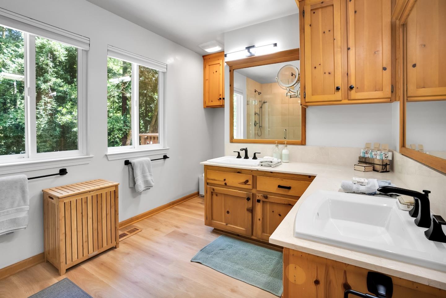 Detail Gallery Image 21 of 40 For 220 Miracle Ln, Santa Cruz,  CA 95060 - 3 Beds | 2/1 Baths