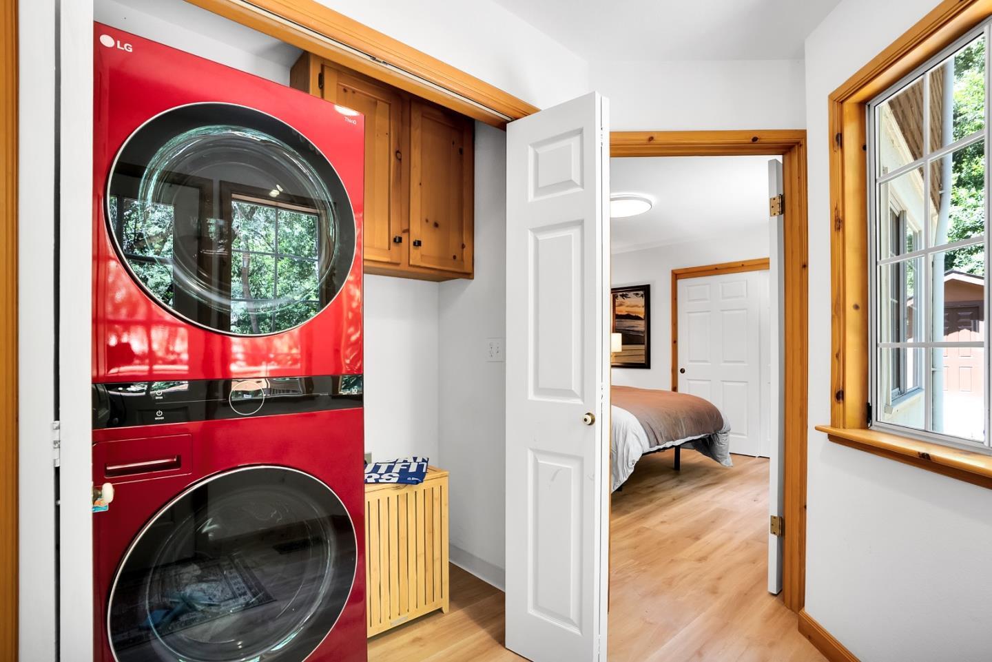 Detail Gallery Image 25 of 40 For 220 Miracle Ln, Santa Cruz,  CA 95060 - 3 Beds | 2/1 Baths