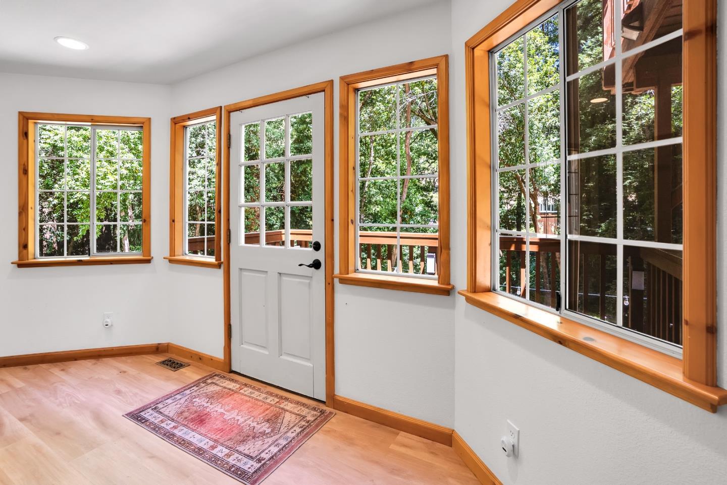 Detail Gallery Image 33 of 40 For 220 Miracle Ln, Santa Cruz,  CA 95060 - 3 Beds | 2/1 Baths