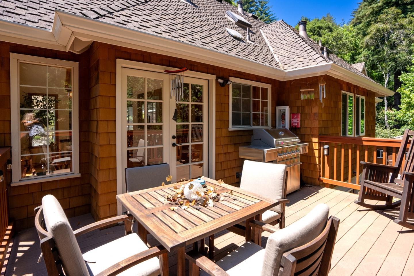 Detail Gallery Image 34 of 40 For 220 Miracle Ln, Santa Cruz,  CA 95060 - 3 Beds | 2/1 Baths