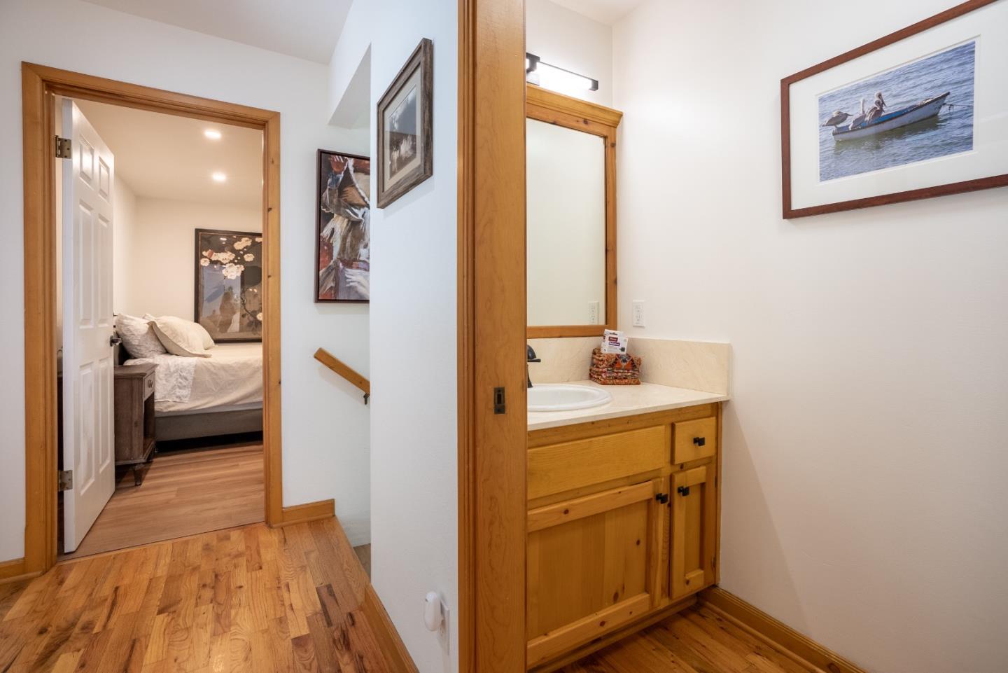 Detail Gallery Image 5 of 40 For 220 Miracle Ln, Santa Cruz,  CA 95060 - 3 Beds | 2/1 Baths