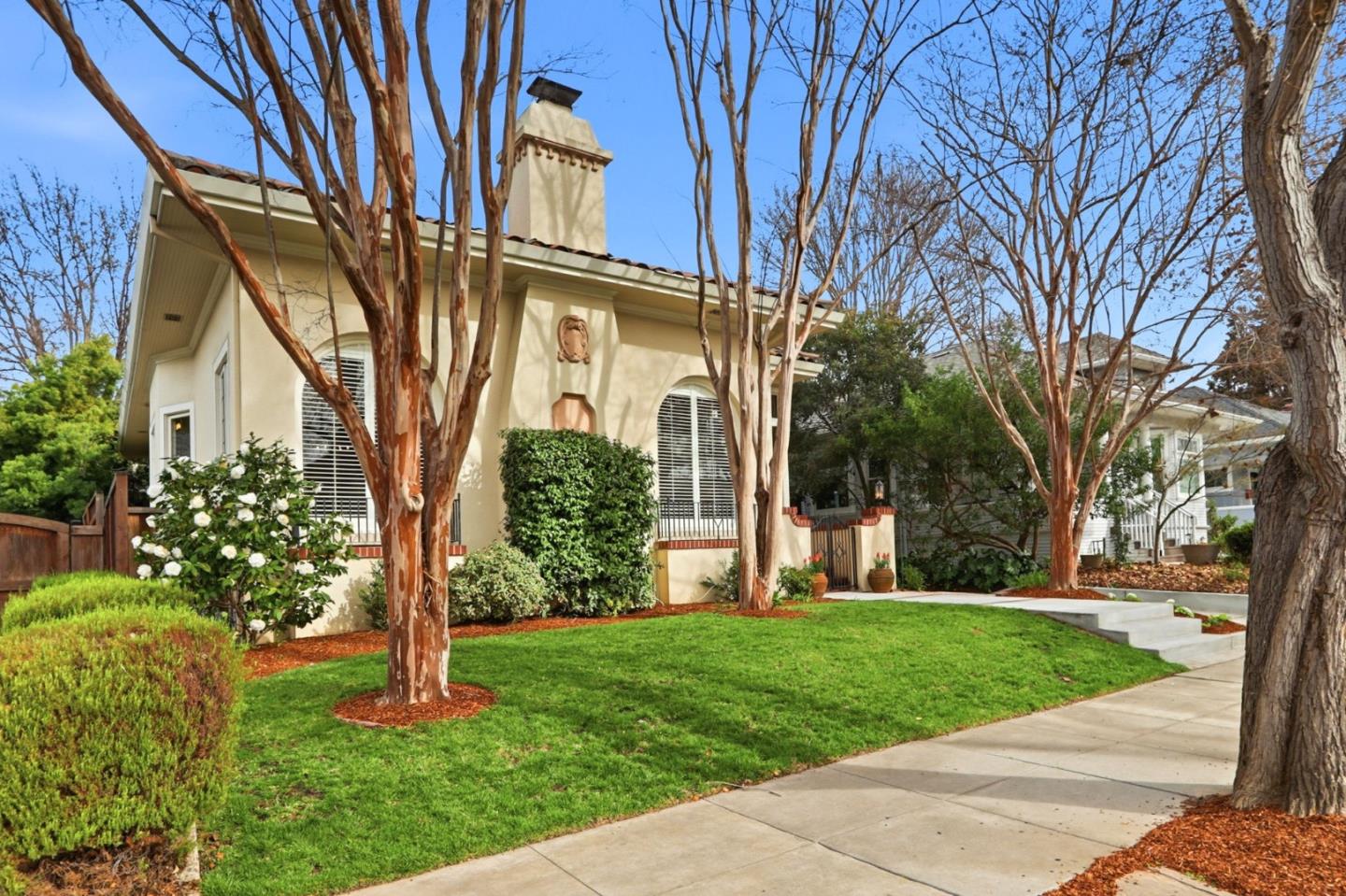 Detail Gallery Image 2 of 65 For 252 S 16th St, San Jose,  CA 95112 - 4 Beds | 3 Baths