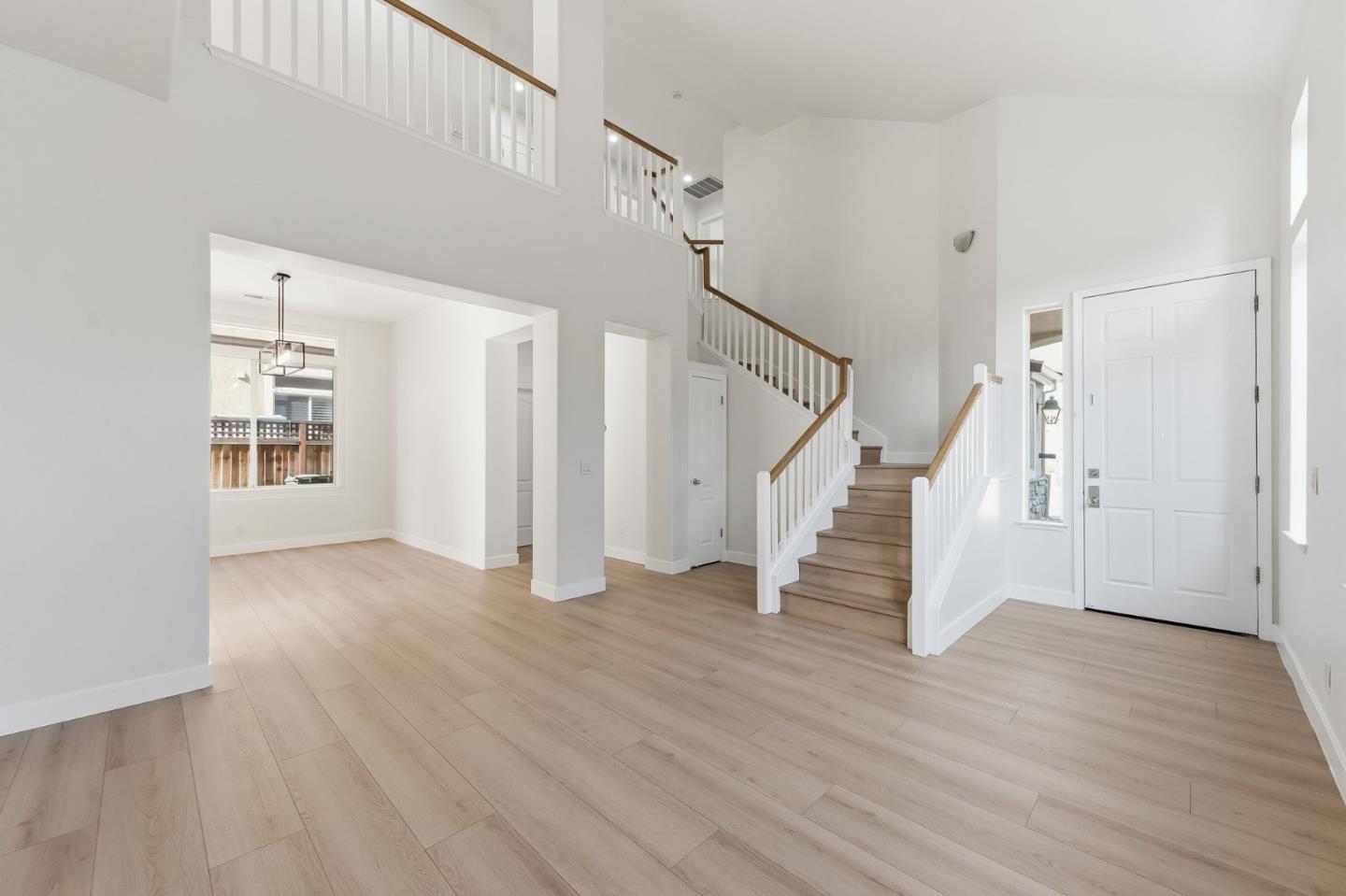 Detail Gallery Image 8 of 43 For 310 Grau Dr, Fremont,  CA 94536 - 4 Beds | 2/1 Baths