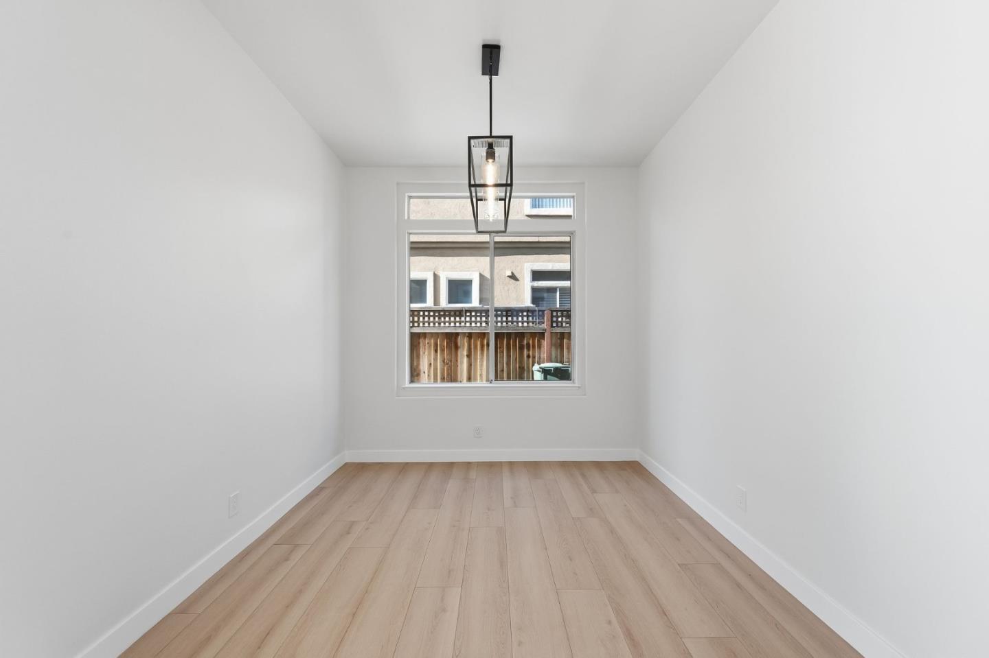 Detail Gallery Image 9 of 43 For 310 Grau Dr, Fremont,  CA 94536 - 4 Beds | 2/1 Baths