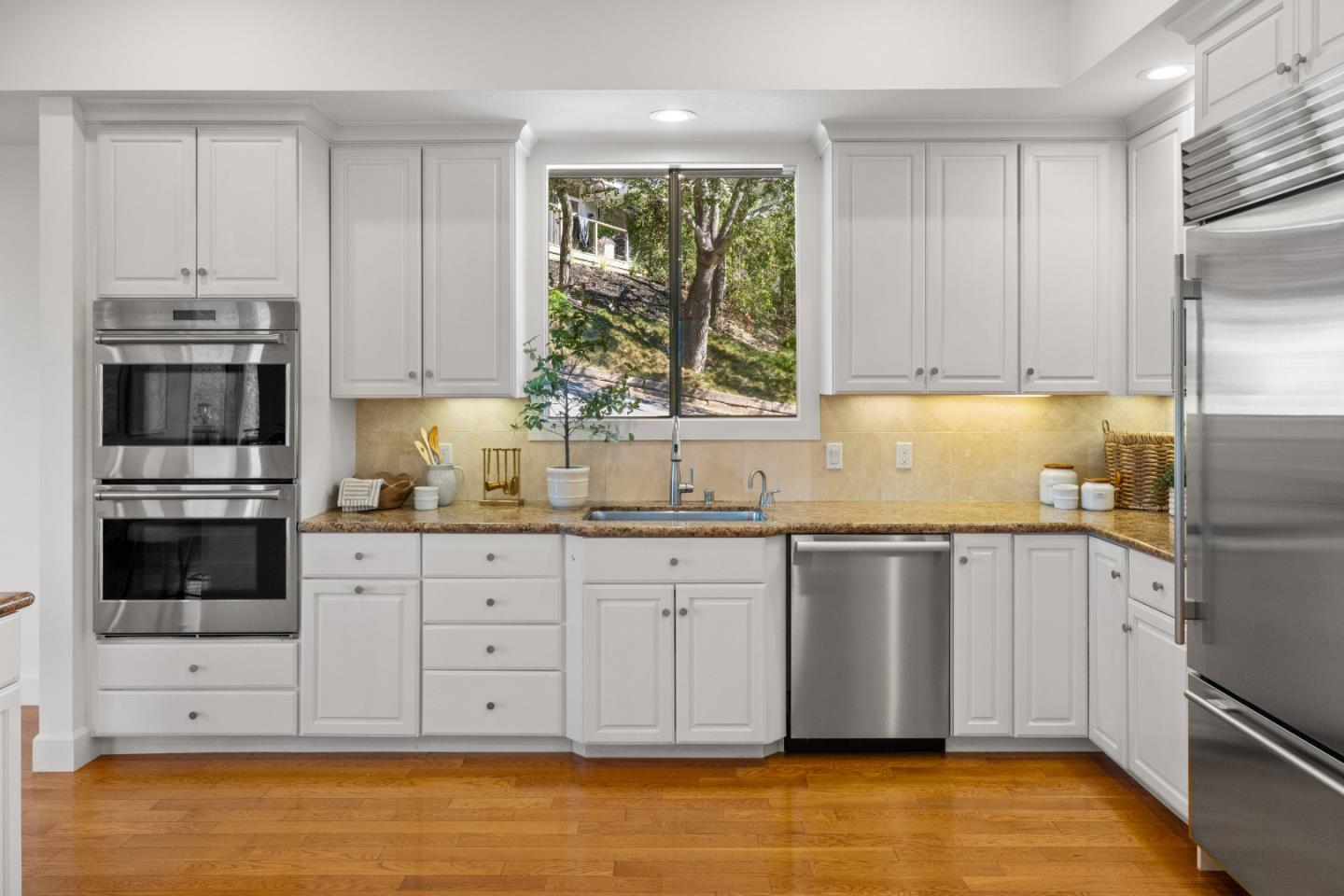 Detail Gallery Image 8 of 63 For 13370 Middle Canyon Rd, Carmel Valley,  CA 93924 - 3 Beds | 4 Baths