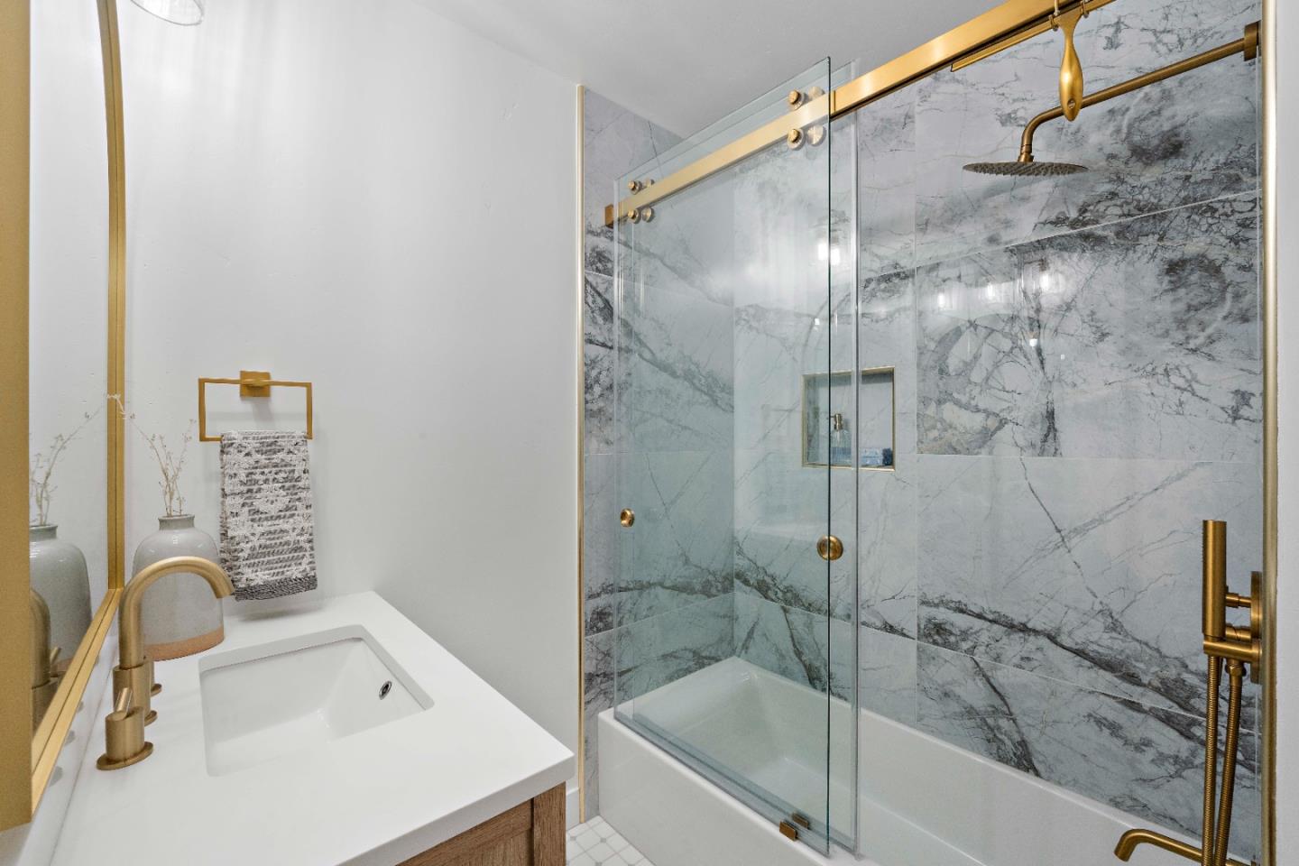 Detail Gallery Image 17 of 26 For 3819 Willowood Dr, San Jose,  CA 95118 - 4 Beds | 2 Baths