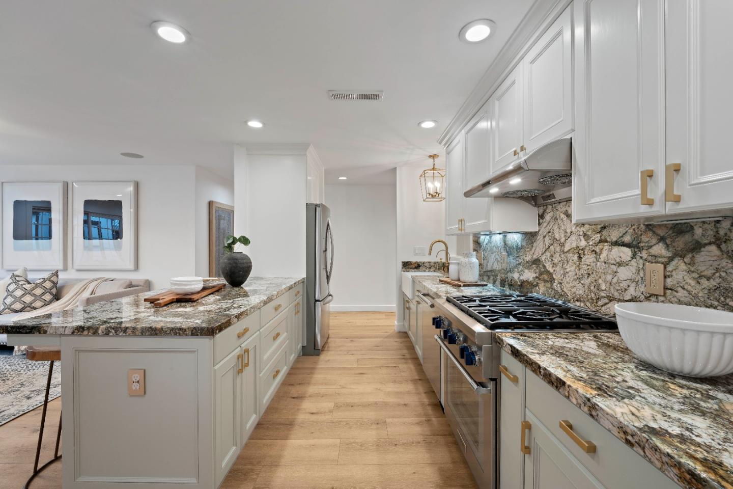 Detail Gallery Image 4 of 26 For 3819 Willowood Dr, San Jose,  CA 95118 - 4 Beds | 2 Baths