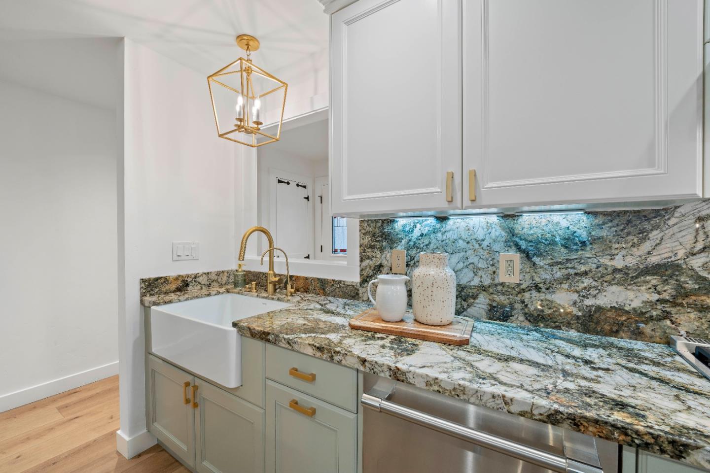 Detail Gallery Image 5 of 26 For 3819 Willowood Dr, San Jose,  CA 95118 - 4 Beds | 2 Baths