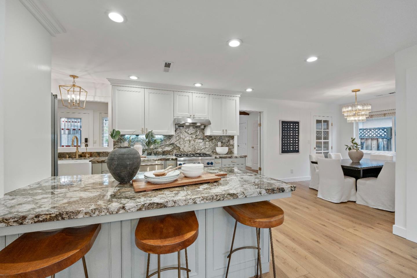 Detail Gallery Image 8 of 26 For 3819 Willowood Dr, San Jose,  CA 95118 - 4 Beds | 2 Baths